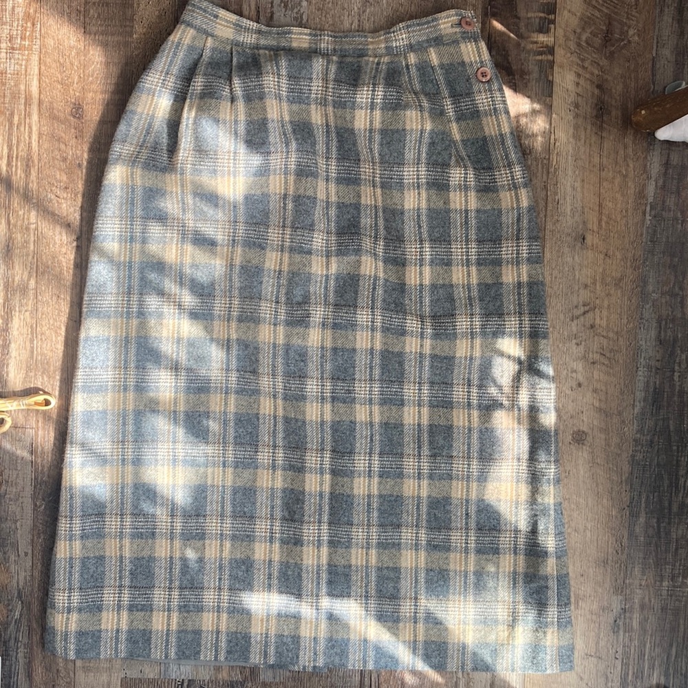 Barclay Square- vintage wool skirt